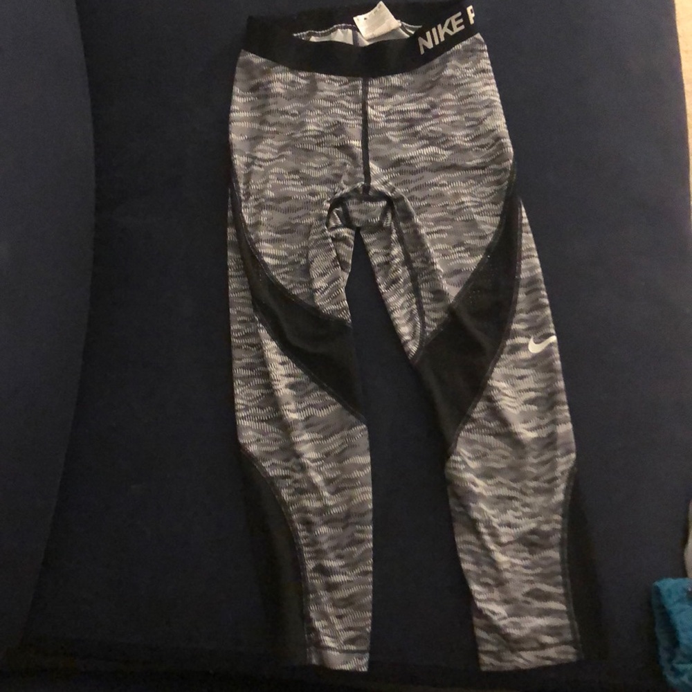 Nike Pro Patterned Leggings